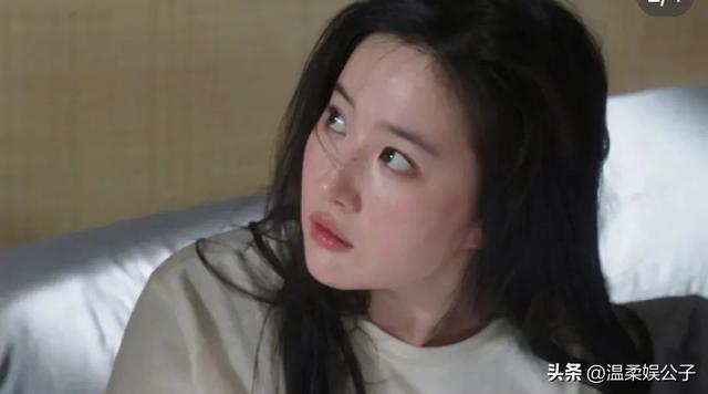 劉亦菲到底算不算中國第一美女？看看她和范冰冰的合照你就有答案