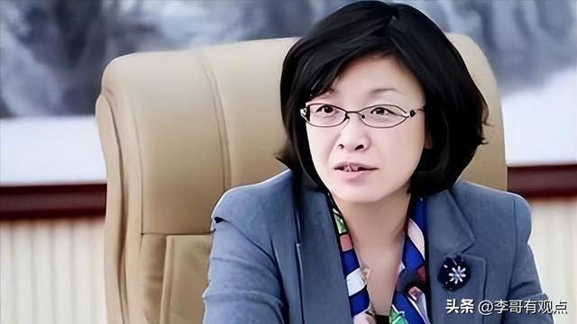 美女市長楊曉波：斂財1400萬，陪睡42名高官，被捕時跪地求饒