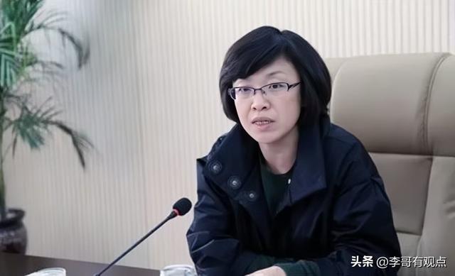 美女市長楊曉波：斂財1400萬，陪睡42名高官，被捕時跪地求饒